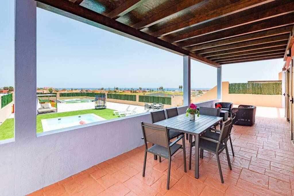 Villa Mini Golf カレタ・デ・フステ エクステリア 写真