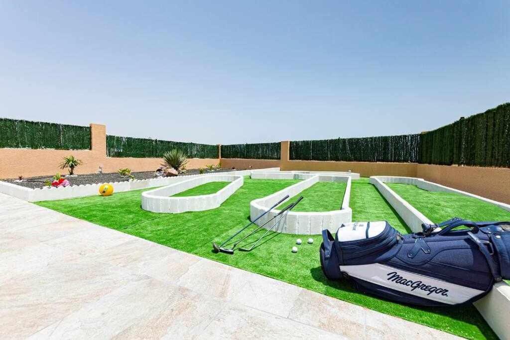 Villa Mini Golf カレタ・デ・フステ エクステリア 写真