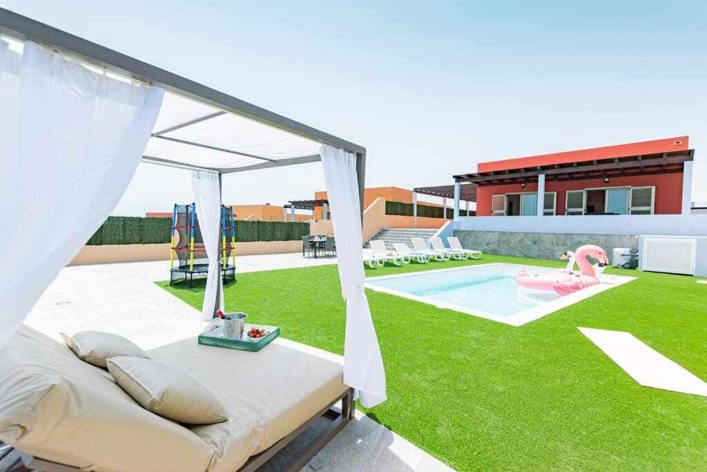 Villa Mini Golf カレタ・デ・フステ エクステリア 写真